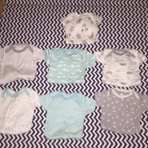 7 baby onsie shirts